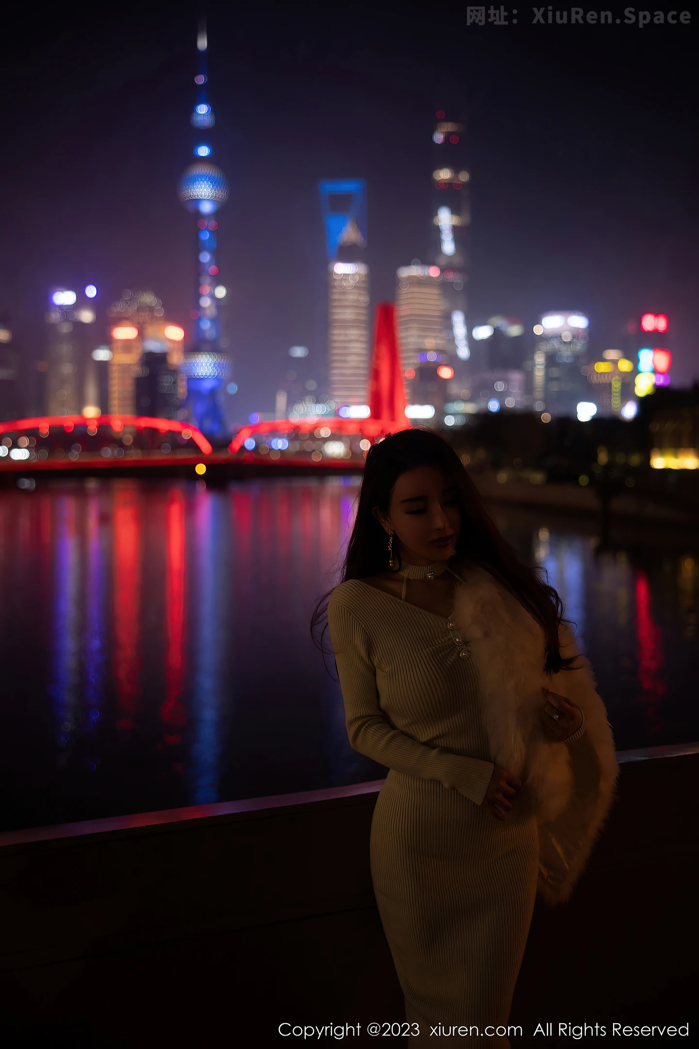 图片[4]-[XiuRen秀人网]2023.04.10 VOL.6544 eve雨儿1494 白色修身连衣裙加黑色性感内衣私房写真集-秀人网官方网站